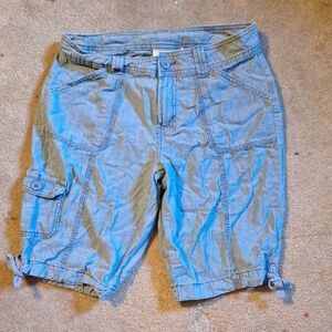 St Johns Bay Light Wash Blue Brumuda Shorts Size 4